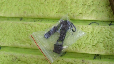 Portable Universal Detachable Zipper Slider (1 Pc / Medium) - dailyneed.life