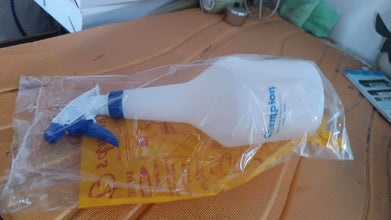 Multipurpose Plastic Trigger Spray Bottle (1 L) - dailyneed.life