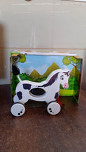 Hourse Pull Along Toddler Toy with Attractive Design - dailyneed.life