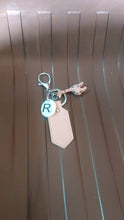 Charming Giraffe Keychain – A Touch of Whimsy for Your Everyday Essentials (1 Pc) - dailyneed.life