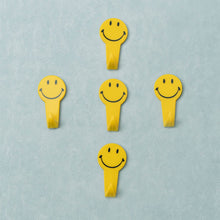 5 PC ADHESIVE HOOK FOR HOLDING STUFFS,KEY AND OTHER ITEMS - dailyneed.life