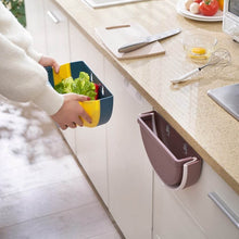 Wall Mounted Hanging Trash Can With Adhesive Hook, Garbage Bin for Kitchen Cabinet Door, Small Collapsible Foldable Waste Bins, Hanging Trash Holder for Bathroom Bedroom Office Car, Portable (1 Pc) - dailyneed.life