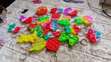 Compact Pop It Keychain – Fun Stress Relief Fidget Toy (1 Pc | Mix Design) - dailyneed.life