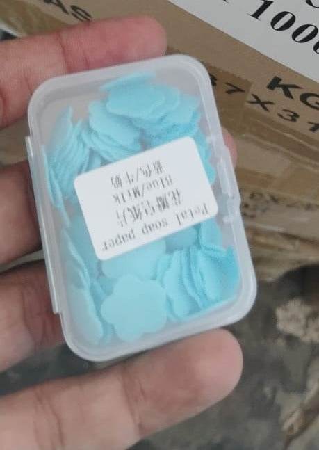 Mini Portable Travel Soap Paper Sheets Flower Shape (100 Pcs Set Approx / Mix Color) - dailyneed.life