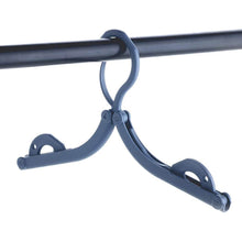 Portable & Foldable Multicolor Plastic Hangers (1pc) - dailyneed.life