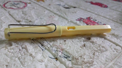 2-in-1 Everlasting Magic Pencil with Replaceable Eraser – Inkless, Reusable, Portable (1 Pc / Mix Color) - dailyneed.life