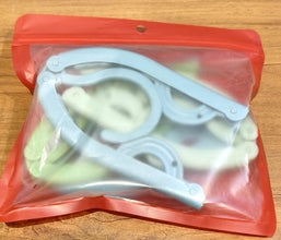 Travel Hangers, Portable Folding Clothes Hangers (4 Pc / Big) - dailyneed.life