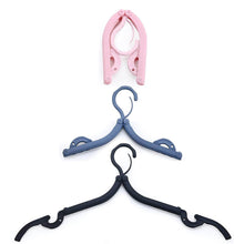 Portable & Foldable Multicolor Plastic Hangers (1pc) - dailyneed.life