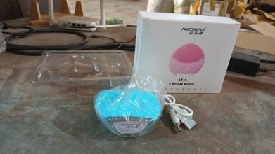 Silicone USB Facial Cleansing Brush and Face Massager (1 Pc) - dailyneed.life