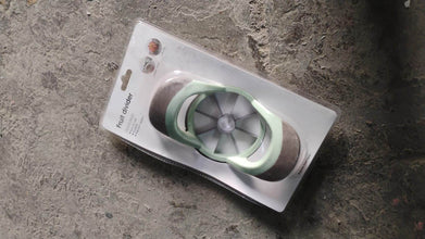 Fruit and Vegetable Cutter Stainless Steel Fruit Separator, 8-cut apple slicer (1 Pc) - dailyneed.life