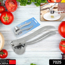 Crush Garlic with Ease: Lightweight Aluminum Garlic Press (1 Pc) - dailyneed.life
