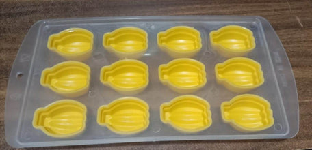 Silicone Fruit-Shaped Ice Cube Tray - Creative Multi-Design Freezer Mold (1 Pc) - dailyneed.life