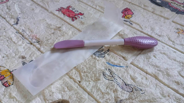 Double-Headed Silicone Mask Brush – Facial Cleansing & Mask Application Tool (1 Pc) - dailyneed.life