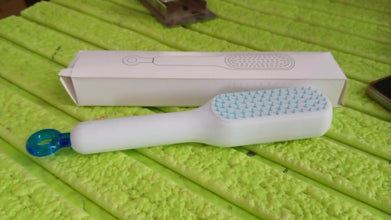 Self-Cleaning Hairbrush, Massage Comb (1 Pc / With Box), Hair accessories - dailyneed.life