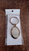 Elegant Oval Shape Metal Keychain for Personal Use - dailyneed.life