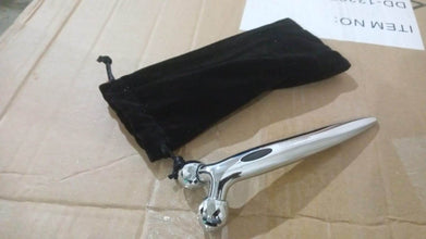 Manual Roller Face Skin Wrinkle Remover Massager (1 Pc) - dailyneed.life