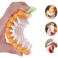Carrot-Shaped Non-Toxic Vegetable Scrubbing Brush for Fruits & Veggies - dailyneed.life