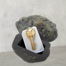 Realistic Fake Rock Key Hider – Weatherproof Outdoor Key Storage for Emergencies (1 Pc) - dailyneed.life