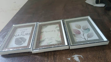 Modern Plastic Picture Frame Photo Holder (1 Pc / Mix Color & Design / 15×12 Cm) - dailyneed.life