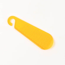 Multipurpose Garlic and Ginger Grater Peeler Tool with Hanging Hook – 1 Pc - dailyneed.life