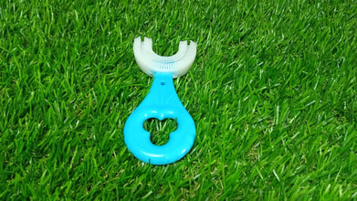 U Shaped Toothbrush for Kids, 2-6 Years Kids Baby Infant Toothbrush, Food Grade Ultra Soft Silicone Brush Head - dailyneed.life