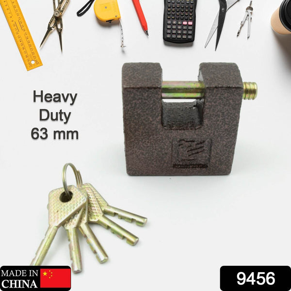 Iron lock, Brass Core and Thickened Spray Black Iron Door Lock With 5 pc Keys for Home Dormitory, Waterproof Antirust Anti-theft locks Outdoor Gate Shed Locks Warehouse Big Iron Door Drawer Lock (63 mm ) - dailyneed.life