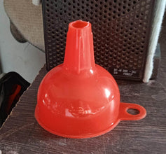 Food-Grade Silicone Funnel: Safe & Easy Transfer for Liquids & Grains (1 Pc) - dailyneed.life