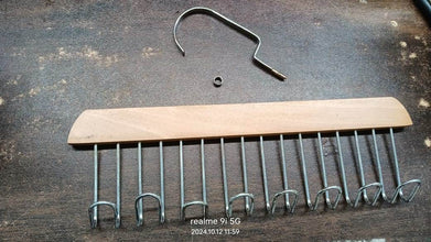 Space Saving 8 Hooks Wooden Hangers (1 Pc) - dailyneed.life