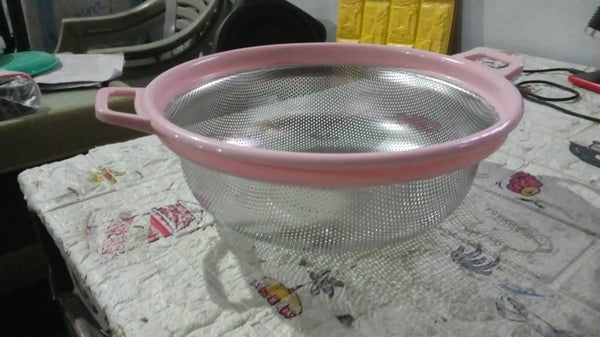 Stainless Steel Colander with Handle - Large Metal Mesh Basket Strainer (1 pc) - dailyneed.life