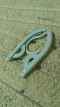 Travel Hangers, Portable Folding Clothes Hangers (1 Pc / Small) - dailyneed.life