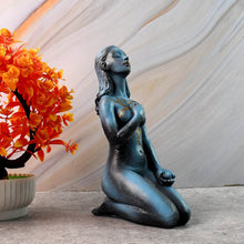 Elegant Resin Kneeling Woman Decorative Statue (1 Pc) - dailyneed.life